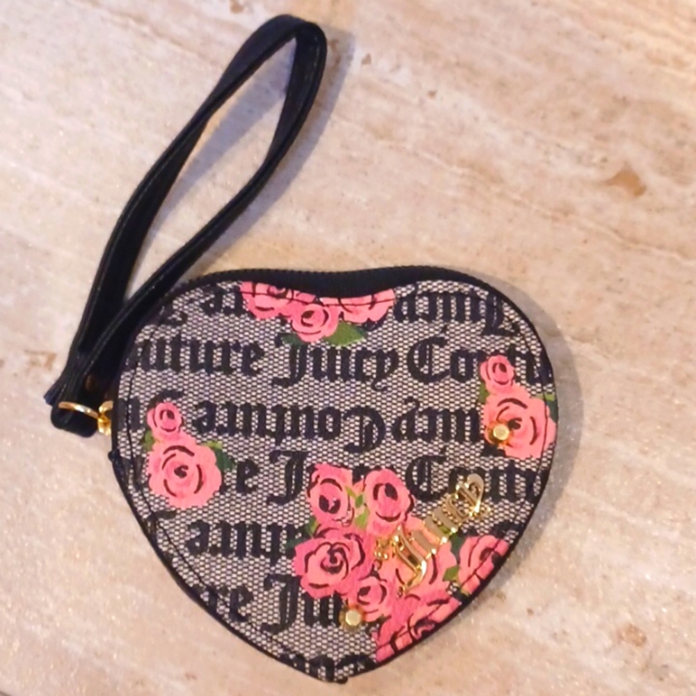 Juicy Couture Rosebud Heart Zipper Wristlet - Picture 1 of 6